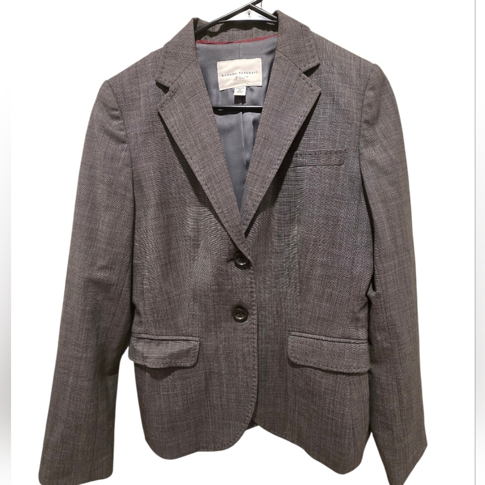 Banana Republic Women's Grey Wool Blazer With Hip Pockets Size 10